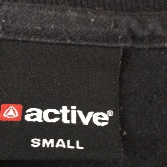 ❤️ACTIVE❤️ Graphic Tee size Small - Picture 4 of 5
